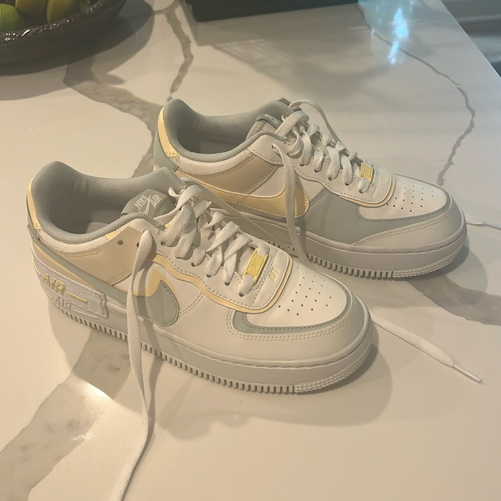 Nike Air force 1 shadows citron women’s size 8 *with crease protectors included*